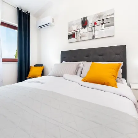 E&m Appartement Pula